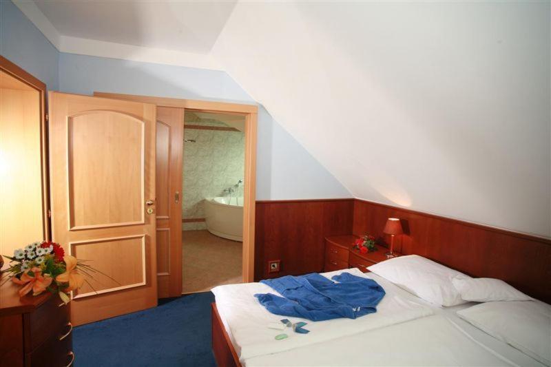 Loučná pod Klínovcem Hotel Nastup מראה חיצוני תמונה